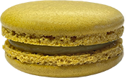 Macaron de pistacho tostado de elaboración artesanal en Barcelona.