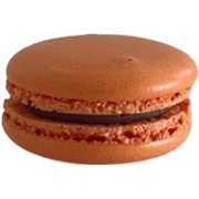 Macaron de chocolate con naranja confitada, una combinación artesanal clásica.